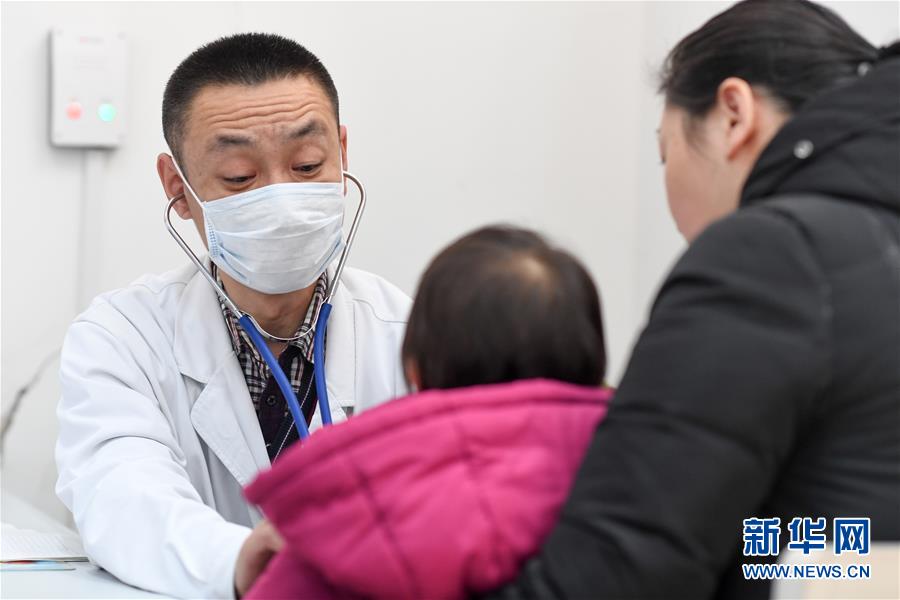 （新華全媒頭條·圖文互動）（1）流感肆虐兒童頻“中招”　求解兒科醫生緊缺需綜合施策